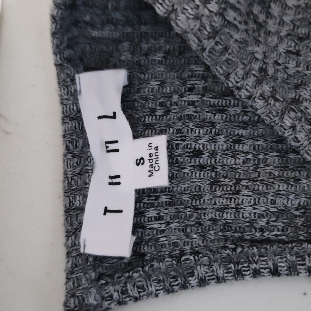 THML Navy and Gray Textured Blouse - Picture 5 of 7